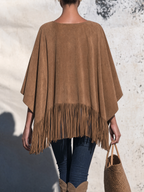 Plain round crew neckline of the faux suede poncho